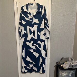 Blue and White long Sleeve Notched Collar Dress